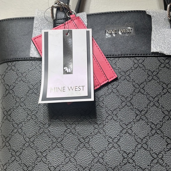New Nine West purse - Picture 2 of 4